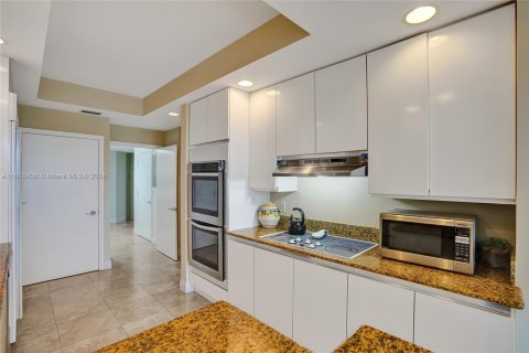 Condo in Aventura, Florida, 3 bedrooms  № 1242220 - photo 11