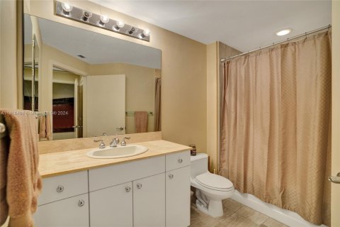 Condo in Aventura, Florida, 3 bedrooms  № 1242220 - photo 16