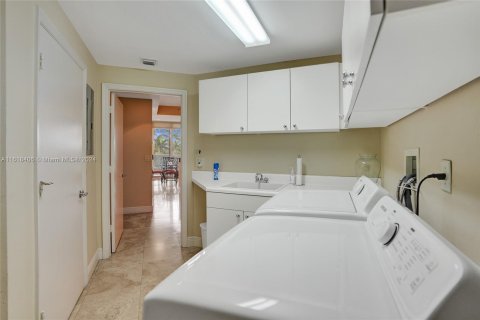 Copropriété à vendre à Aventura, Floride: 3 chambres, 244.33 m2 № 1242220 - photo 27