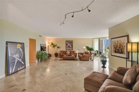 Copropriété à vendre à Aventura, Floride: 3 chambres, 244.33 m2 № 1242220 - photo 7