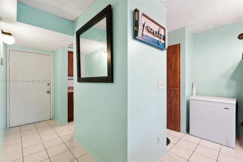 Copropriété à vendre à Coral Springs, Floride: 2 chambres, 78.04 m2 № 1120400 - photo 7