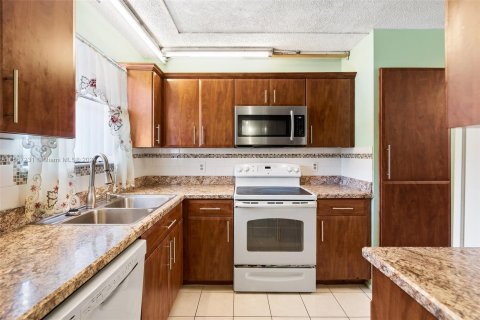 Condominio en venta en Coral Springs, Florida, 2 dormitorios, 78.04 m2 № 1120400 - foto 8