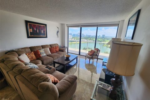 Condo in Aventura, Florida, 3 bedrooms  № 1281207 - photo 21