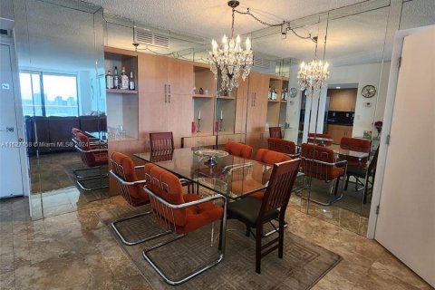 Copropriété à vendre à Aventura, Floride: 3 chambres, 136.1 m2 № 1281207 - photo 17