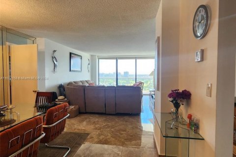 Condominio en venta en Aventura, Florida, 3 dormitorios, 136.1 m2 № 1281207 - foto 11