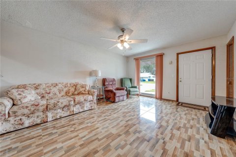 Villa ou maison à vendre à Kissimmee, Floride: 3 chambres, 122.63 m2 № 1326998 - photo 10