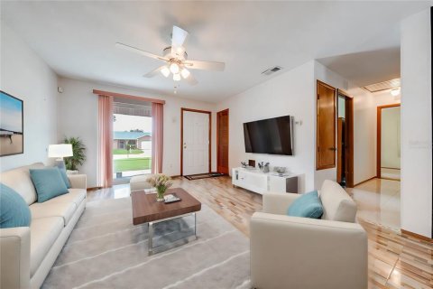 Villa ou maison à vendre à Kissimmee, Floride: 3 chambres, 122.63 m2 № 1326998 - photo 8