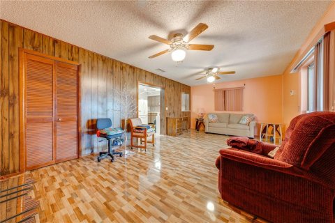 Villa ou maison à vendre à Kissimmee, Floride: 3 chambres, 122.63 m2 № 1326998 - photo 13