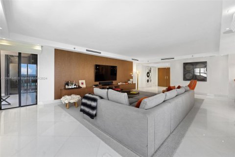 Condominio en venta en Bal Harbour, Florida, 3 dormitorios, 187.48 m2 № 1184092 - foto 11