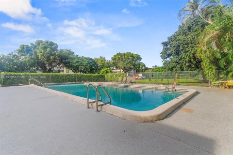 Condo in Coral Springs, Florida, 2 bedrooms  № 1406017 - photo 30