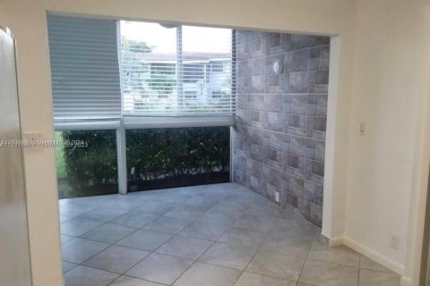 Copropriété à vendre à Deerfield Beach, Floride: 2 chambres, 81.94 m2 № 1306370 - photo 4