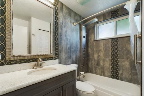 Copropriété à vendre à Winter Haven, Floride: 1 chambre, 61.87 m2 № 1376950 - photo 14