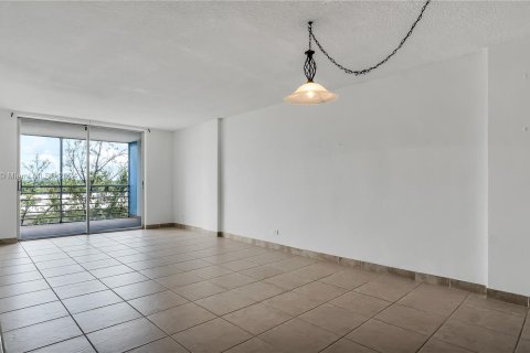 Copropriété à vendre à North Miami Beach, Floride: 2 chambres, 95.22 m2 № 1291714 - photo 3