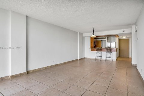 Copropriété à vendre à North Miami Beach, Floride: 2 chambres, 95.22 m2 № 1291714 - photo 6