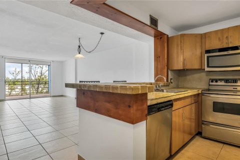 Copropriété à vendre à North Miami Beach, Floride: 2 chambres, 95.22 m2 № 1291714 - photo 1