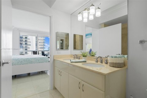 Condominio en venta en Miami Beach, Florida, 1 dormitorio, 75.07 m2 № 1291761 - foto 5