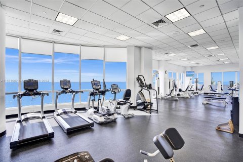 Condo in Miami Beach, Florida, 1 bedroom  № 1291761 - photo 18