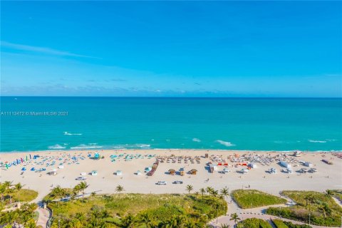 Condominio en alquiler en Miami Beach, Florida, 2 dormitorios, 115.38 m2 № 2591 - foto 15