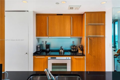 Condominio en alquiler en Miami Beach, Florida, 2 dormitorios, 115.38 m2 № 2591 - foto 10