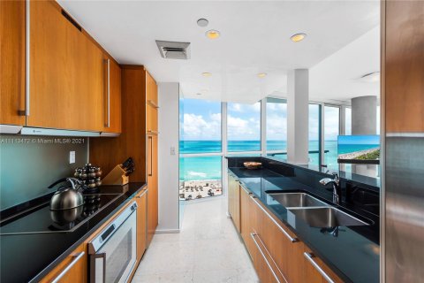 Condominio en alquiler en Miami Beach, Florida, 2 dormitorios, 115.38 m2 № 2591 - foto 8