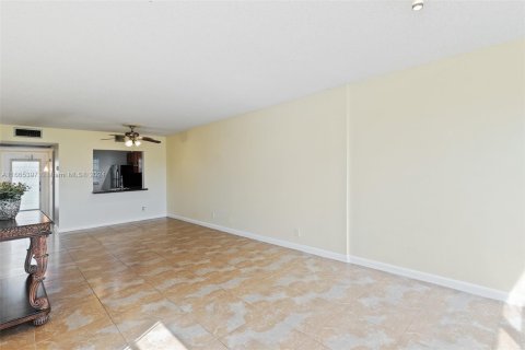 Condominio en venta en Davie, Florida, 1 dormitorio, 80.82 m2 № 1378729 - foto 9