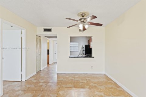 Condominio en venta en Davie, Florida, 1 dormitorio, 80.82 m2 № 1378729 - foto 10