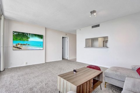 Condominio en venta en North Bay Village, Florida, 3 dormitorios, 129.13 m2 № 751859 - foto 7
