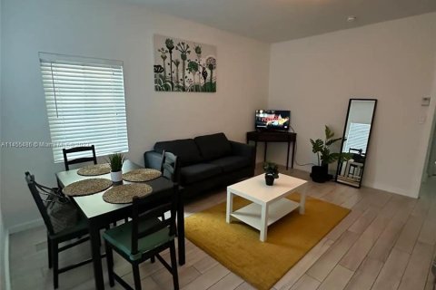 Condo in Miami Beach, Florida, 1 bedroom  № 726245 - photo 4