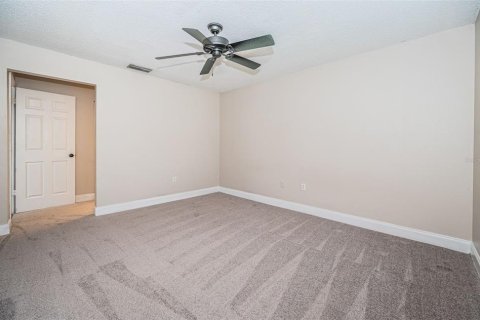 Condo in New Port Richey, Florida, 2 bedrooms  № 1418969 - photo 25