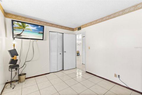 Condo in Lauderdale Lakes, Florida, 2 bedrooms  № 1418968 - photo 20