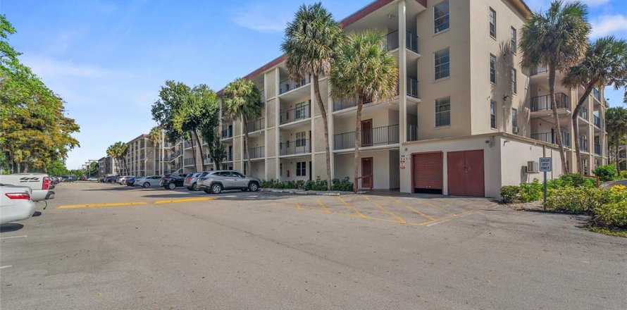 Condo in Lauderdale Lakes, Florida, 2 bedrooms  № 1418968