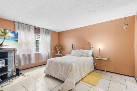 Condo in Lauderdale Lakes, Florida, 2 bedrooms  № 1418968 - photo 21