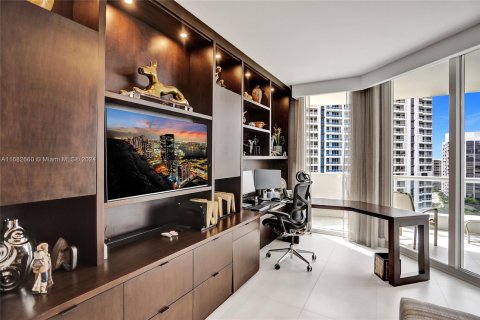 Condo in Aventura, Florida, 3 bedrooms  № 1417146 - photo 10