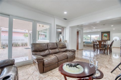 Casa en venta en Miramar, Florida, 3 dormitorios, 143.35 m2 № 1417108 - foto 12