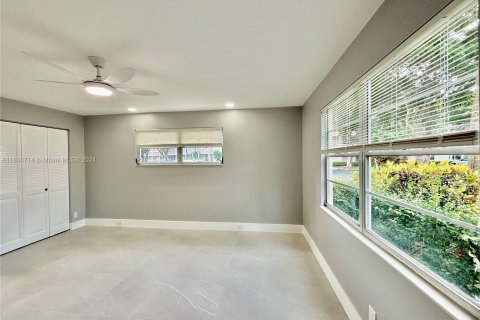 Copropriété à vendre à Coconut Creek, Floride: 2 chambres, 119.94 m2 № 1304689 - photo 16