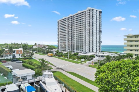 Condominio en venta en Boca Raton, Florida, 1 dormitorio, 98.85 m2 № 1329846 - foto 2