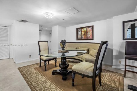 Condo in Boca Raton, Florida, 1 bedroom  № 1329846 - photo 23