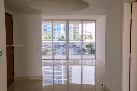 Condo in Sunny Isles Beach, Florida, 2 bedrooms  № 1329803 - photo 12