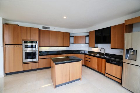 Condo in Sunny Isles Beach, Florida, 2 bedrooms  № 1329803 - photo 6