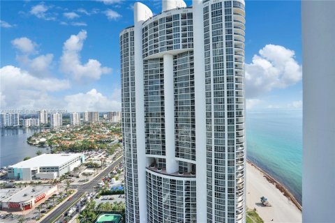 Condo in Sunny Isles Beach, Florida, 3 bedrooms  № 1383005 - photo 29