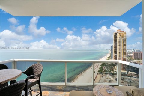 Condo in Sunny Isles Beach, Florida, 3 bedrooms  № 1383005 - photo 25