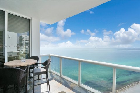 Condo in Sunny Isles Beach, Florida, 3 bedrooms  № 1383005 - photo 26