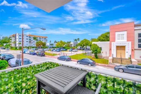 Condo in Miami Beach, Florida, 1 bedroom  № 1381768 - photo 8