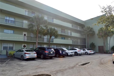 Condominio en venta en West Palm Beach, Florida, 2 dormitorios, 77.57 m2 № 1382972 - foto 25