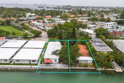 Immobilier commercial à vendre à Miami Beach, Floride: 250.84 m2 № 1102702 - photo 11