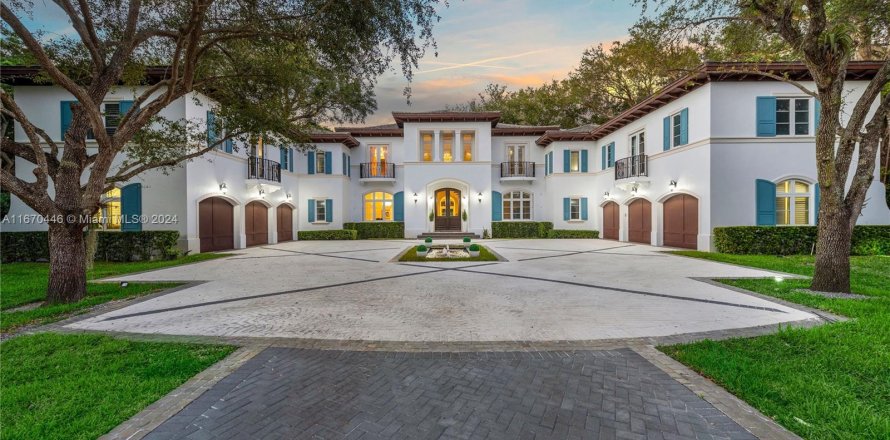 Villa ou maison à Coral Gables, Floride 8 chambres, 1085.47 m2 № 1389600