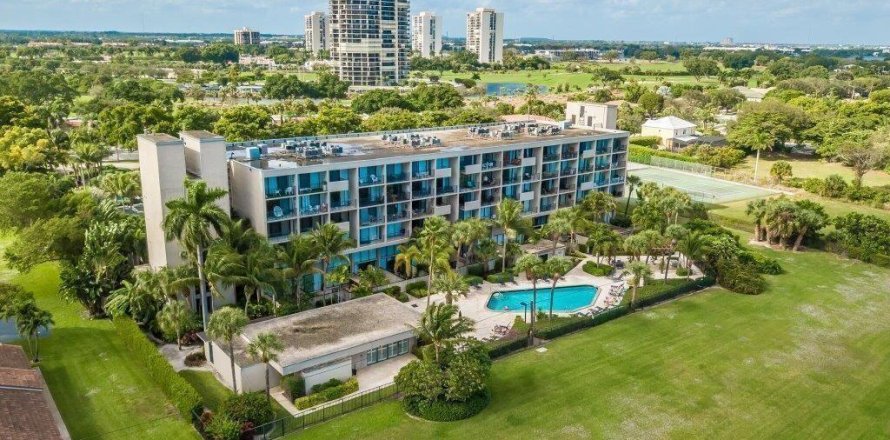 Condo in West Palm Beach, Florida, 1 bedroom  № 1141548