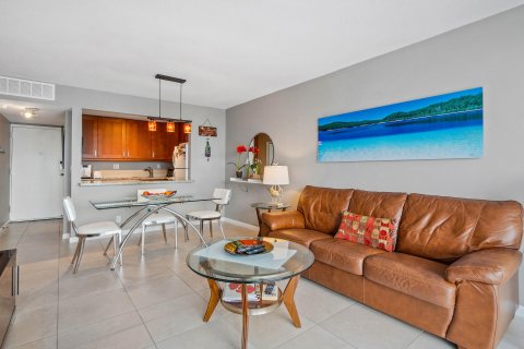 Condo in West Palm Beach, Florida, 1 bedroom  № 1141548 - photo 9