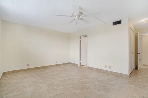 Condominio en venta en Dania Beach, Florida, 2 dormitorios, 110.55 m2 № 1141432 - foto 17