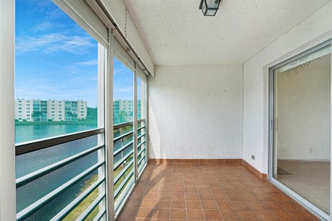 Copropriété à vendre à Dania Beach, Floride: 2 chambres, 110.55 m2 № 1141432 - photo 6